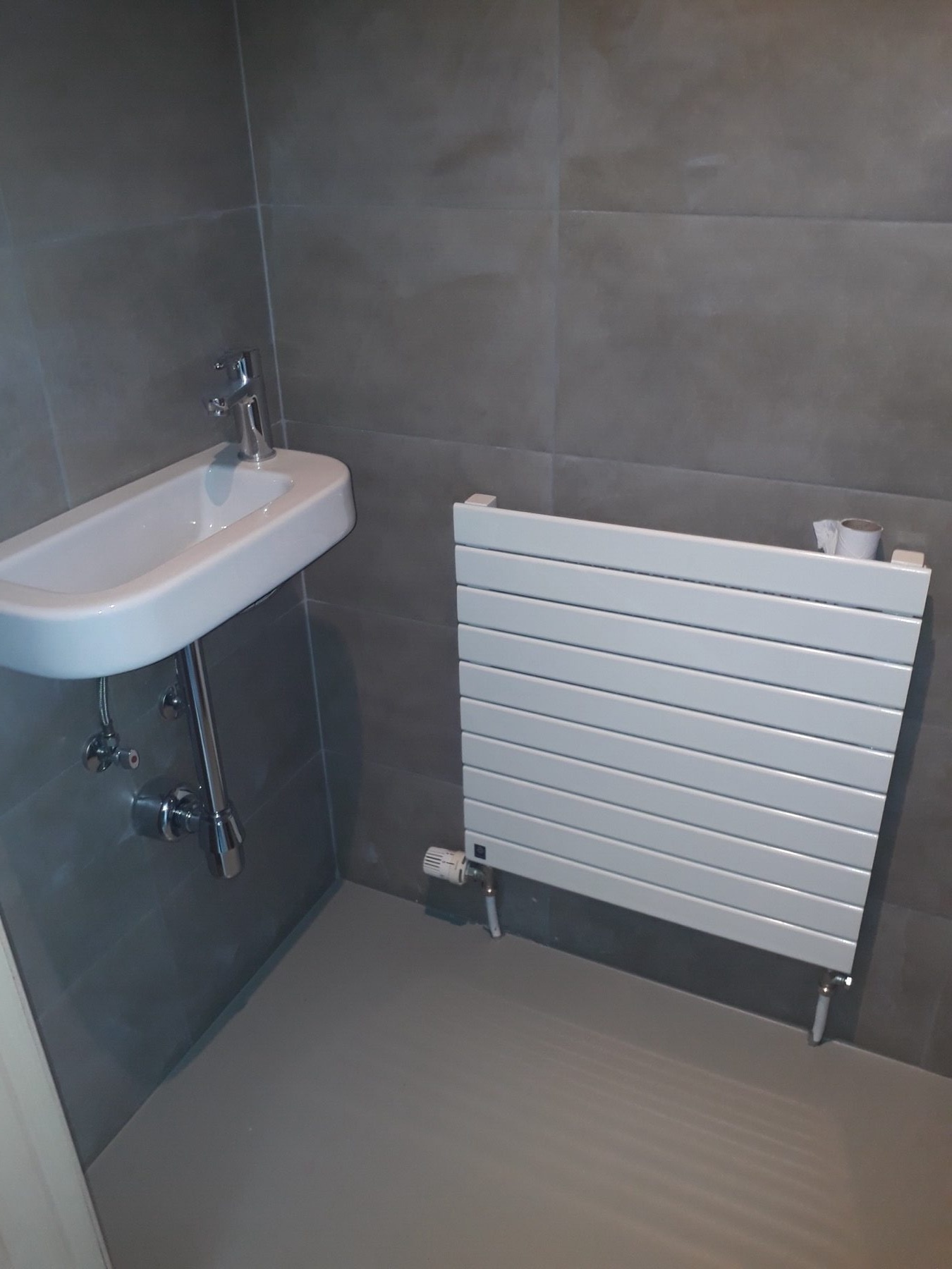 Badkamer renovatie moderne douche - sanitair loodgieter Antwerpen