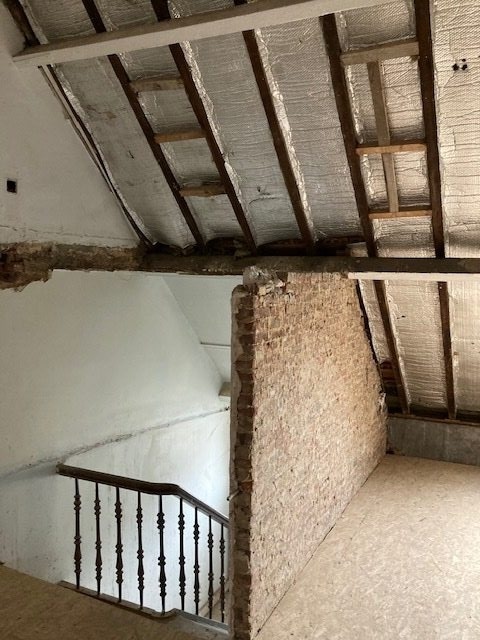 Escalier en travaux pendant rénovation - IDGS Constructions