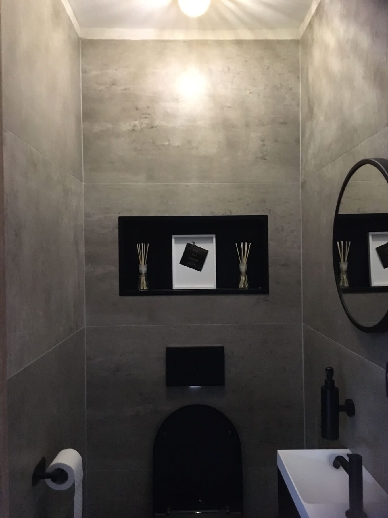 Moderne badkamer renovatie met inloopdouche - sanitair installatie